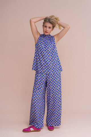 Graphic Dazzling Blue